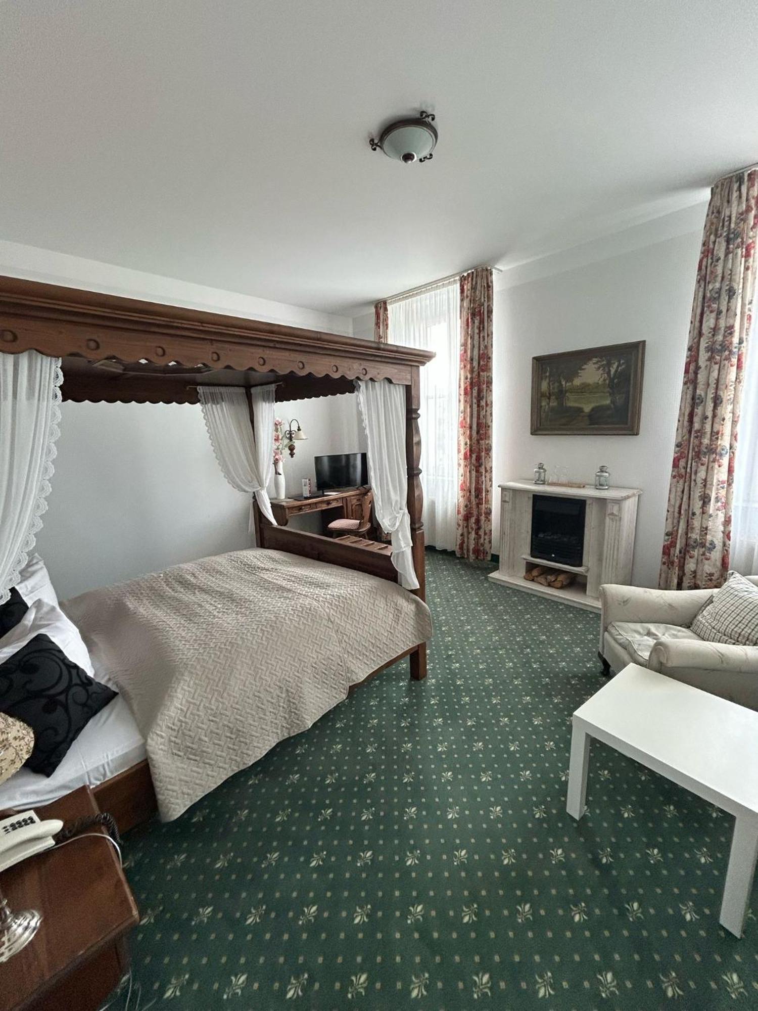 Hotel Uckermark Пренцлау Екстер'єр фото